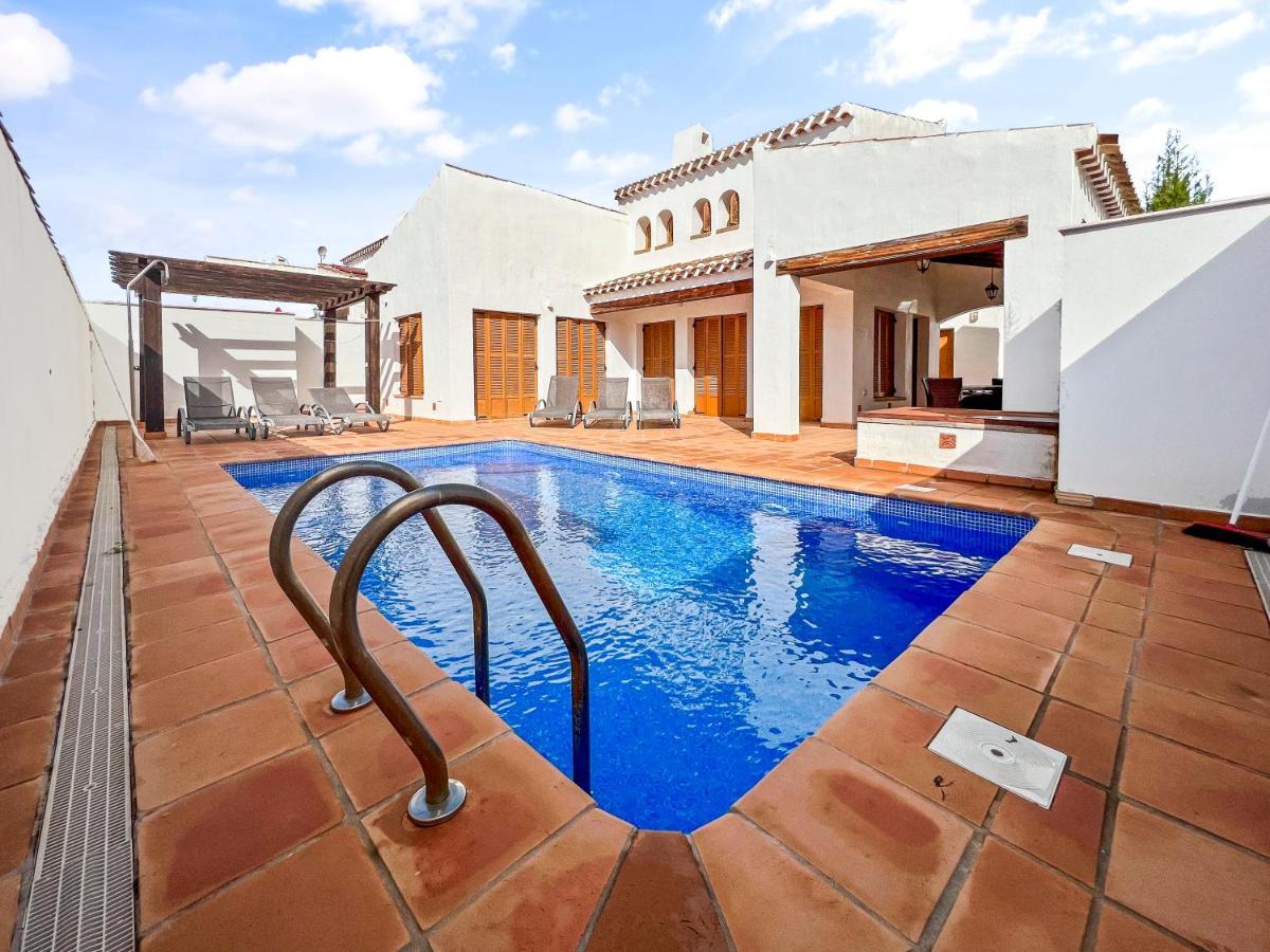 Three Bedroom Luxury Villa El Valle Golf Resort Baños y Mendigo Kültér fotó
